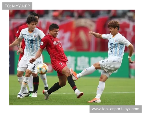 上海申花深陷亚冠低谷，战术保守遭球迷质疑，上海申花下场与谁踢